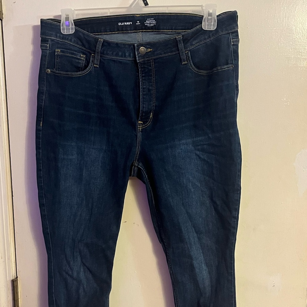 NWOT Old Navy SIZE 16 HIGH RISE ROCKSTAR SUPER SKINNY SHORT Denim Jeans💙👖